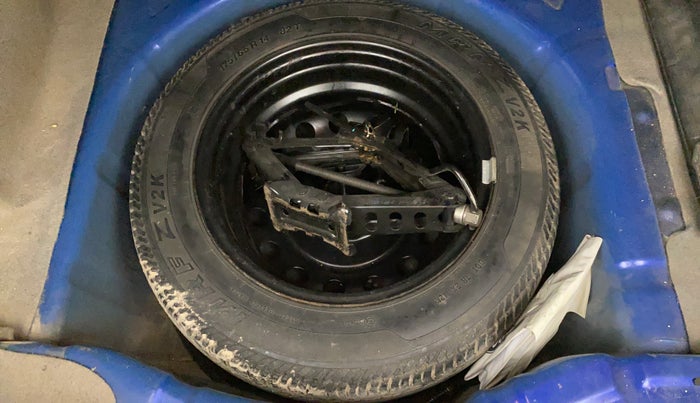 2017 Ford Figo Aspire TITANIUM 1.2 PETROL, Petrol, Manual, 90,733 km, Spare Tyre