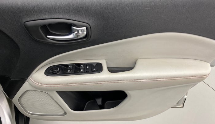2018 Jeep Compass LIMITED (O) 2.0, Diesel, Manual, 32,894 km, Driver Side Door Panels Control