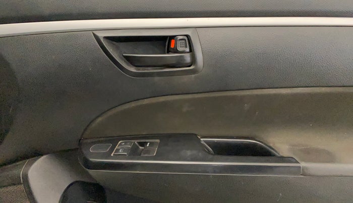 2015 Maruti Swift LXI, Petrol, Manual, 1,08,261 km, Driver Side Door Panels Control