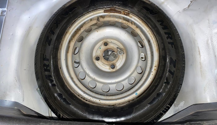 2015 Maruti Swift LXI, Petrol, Manual, 1,08,261 km, Spare Tyre