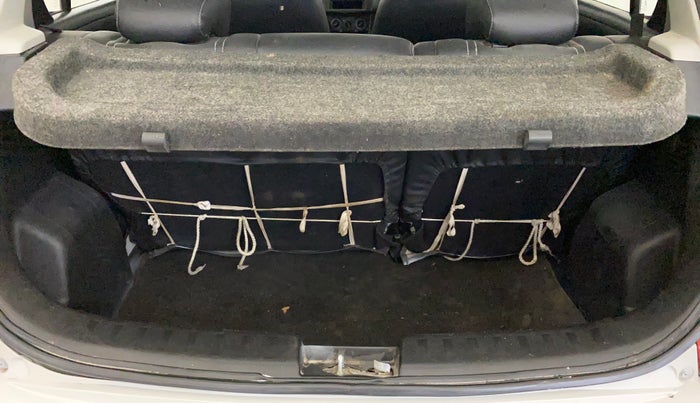 2015 Maruti Swift LXI, Petrol, Manual, 1,08,261 km, Boot Inside