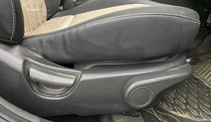 2014 Hyundai Grand i10 ASTA 1.2 KAPPA VTVT, Petrol, Manual, 51,039 km, Driver Side Adjustment Panel