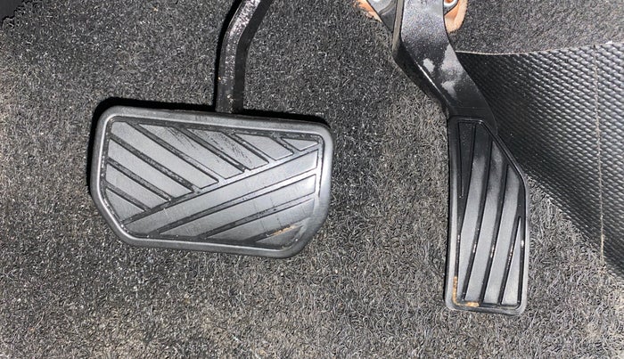 2018 Maruti Vitara Brezza ZDI PLUS AMT, Diesel, Automatic, 1,18,857 km, Pedals