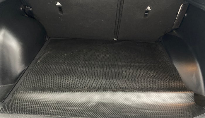 2018 Hyundai Creta SX AT 1.6 PETROL, Petrol, Automatic, 60,704 km, Boot Inside