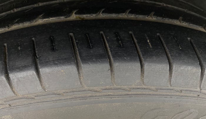 2018 Hyundai Creta SX AT 1.6 PETROL, Petrol, Automatic, 60,704 km, Right Rear Tyre Tread