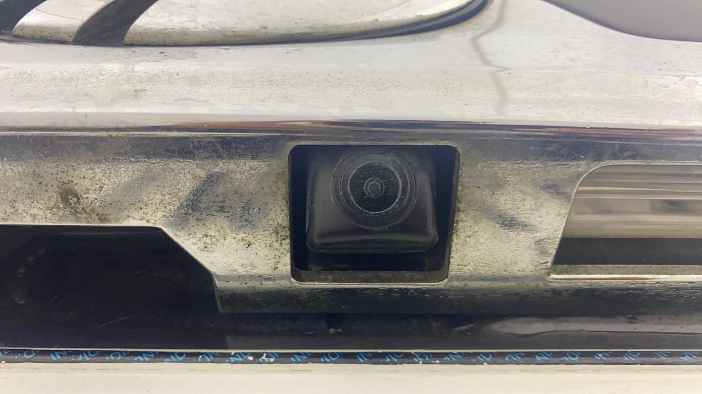 2018 Mahindra XUV500 W11 (O) AT, Diesel, Automatic, 24,675 km, Parking Camera
