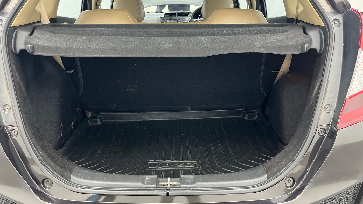 2018 Honda Jazz 1.2L I-VTEC V AT, Petrol, Automatic, 64,217 km, Boot Inside