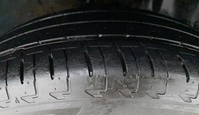 2019 Maruti IGNIS ZETA 1.2 K12 AMT, Petrol, Automatic, 27,663 km, Right Front Tyre Tread