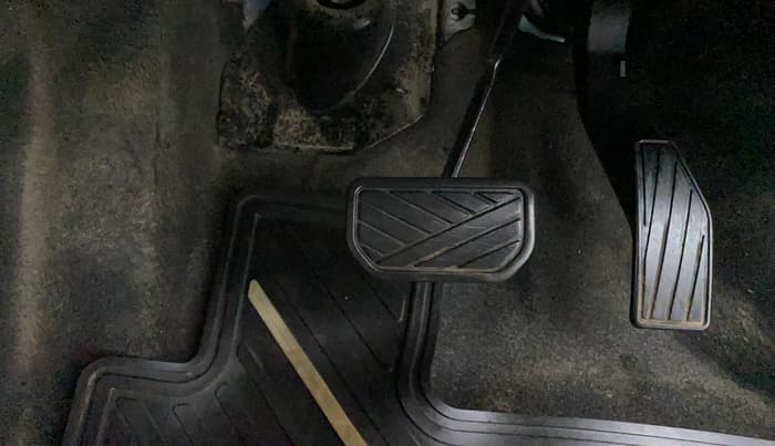 2019 Maruti IGNIS ZETA 1.2 K12 AMT, Petrol, Automatic, 27,663 km, Pedals