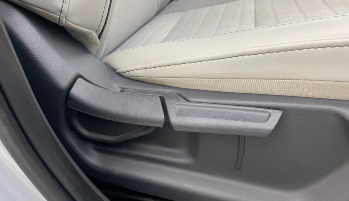 2023 Hyundai GRAND I10 NIOS ASTA AMT 1.2 KAPPA VTVT, Petrol, Automatic, 32,755 km, Driver Side Adjustment Panel