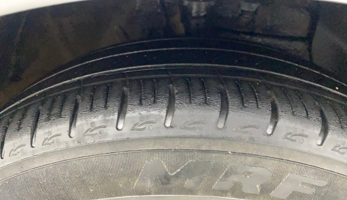 2023 Hyundai GRAND I10 NIOS ASTA AMT 1.2 KAPPA VTVT, Petrol, Automatic, 32,755 km, Right Front Tyre Tread