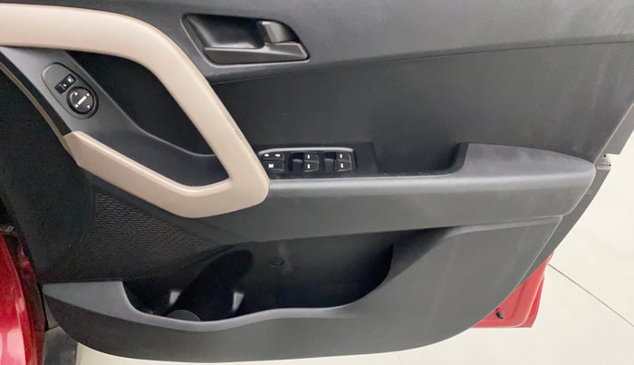 2017 Hyundai Creta E PLUS 1.6 PETROL, Petrol, Manual, 1,04,303 km, Driver Side Door Panels Control