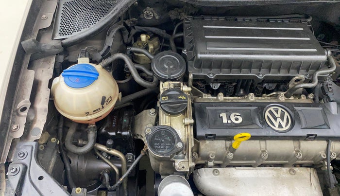 2015 Volkswagen Vento HIGHLINE 1.6 MPI, Petrol, Manual, 98,835 km, Engine View - Right