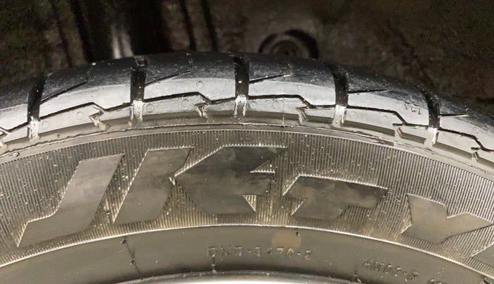 2018 Hyundai Elite i20 ASTA 1.2 (O), Petrol, Manual, 1,00,301 km, Right Rear Tyre Tread