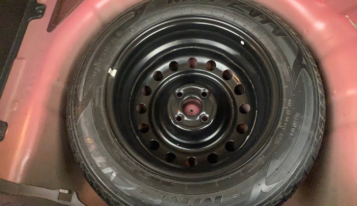 2018 Hyundai Elite i20 ASTA 1.2 (O), Petrol, Manual, 1,00,301 km, Spare Tyre