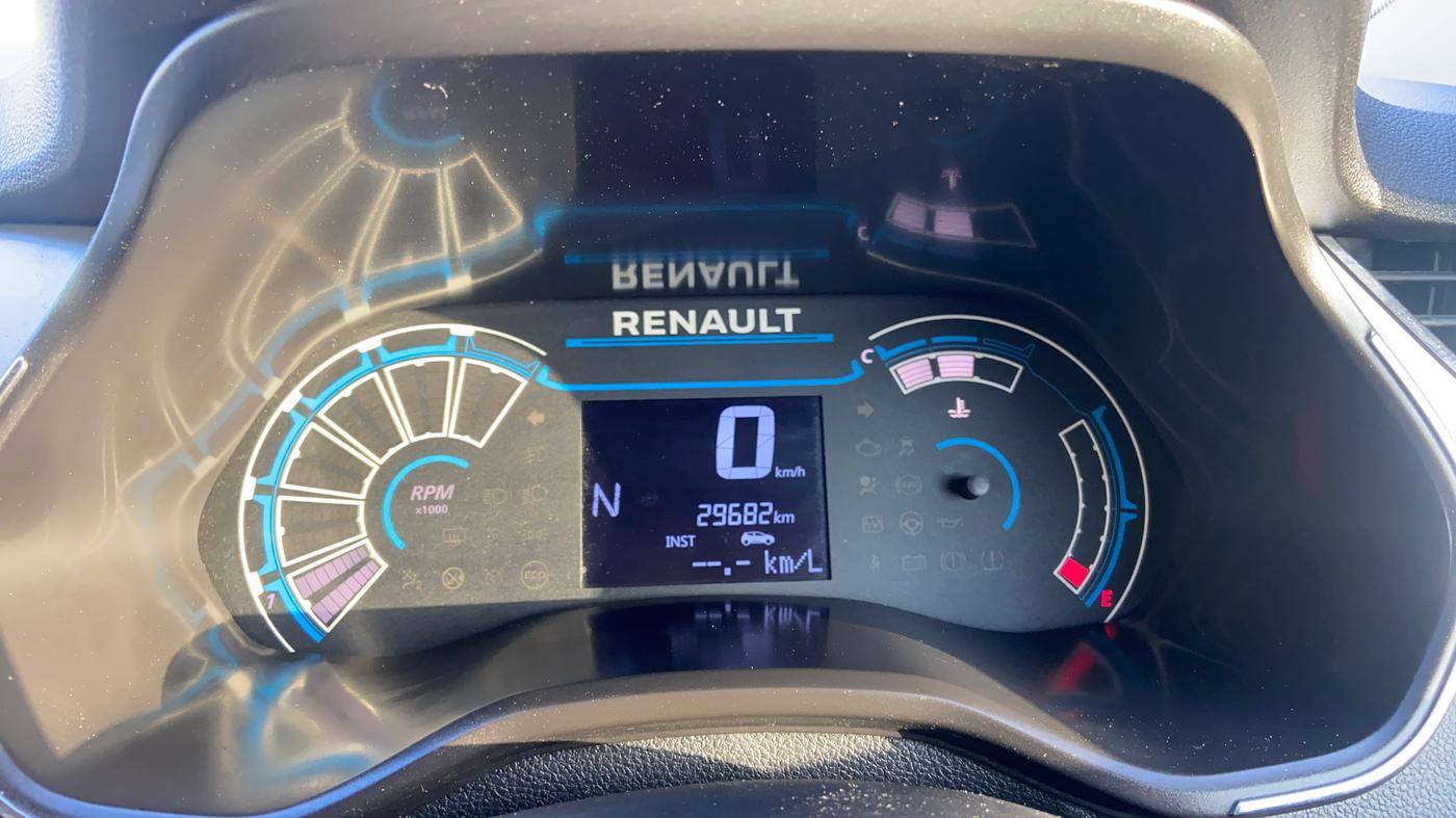 2022 Renault TRIBER RXZ AMT, Petrol, Automatic, 29,665 km, Odometer Image