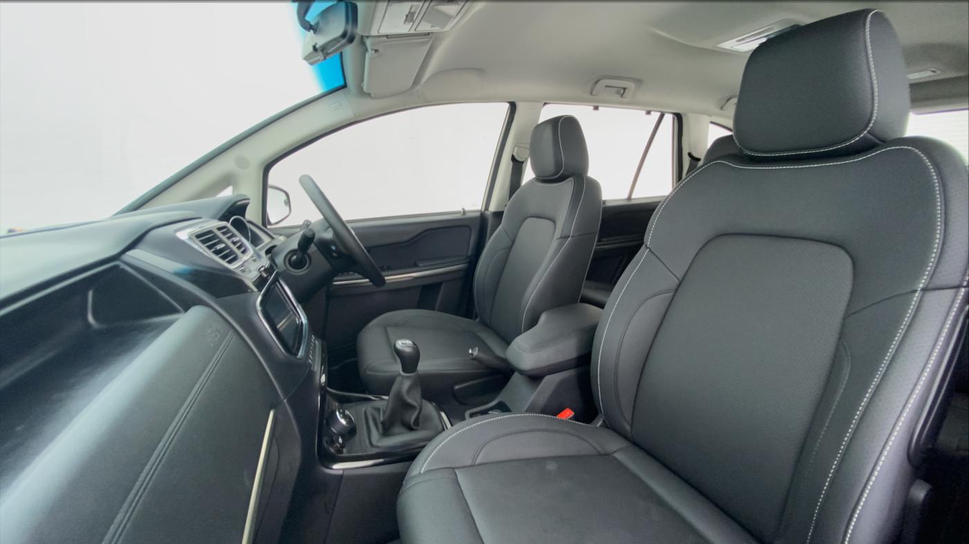 2019 Tata Hexa Varicor 400 XT, Diesel, Manual, 8,242 km, Right Side Front Door Cabin