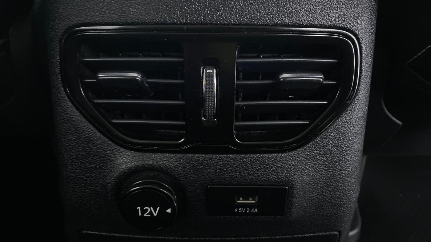 2019 Tata Hexa Varicor 400 XT, Diesel, Manual, 8,242 km, Rear AC Vents