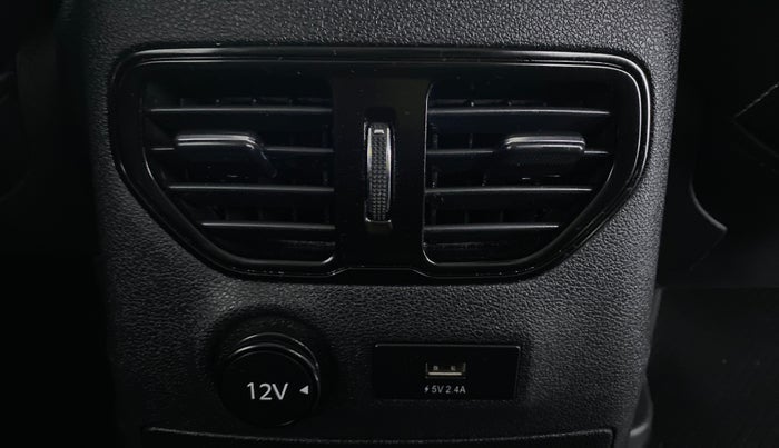 2019 Tata Hexa Varicor 400 XT, Diesel, Manual, 8,242 km, Rear AC Vents