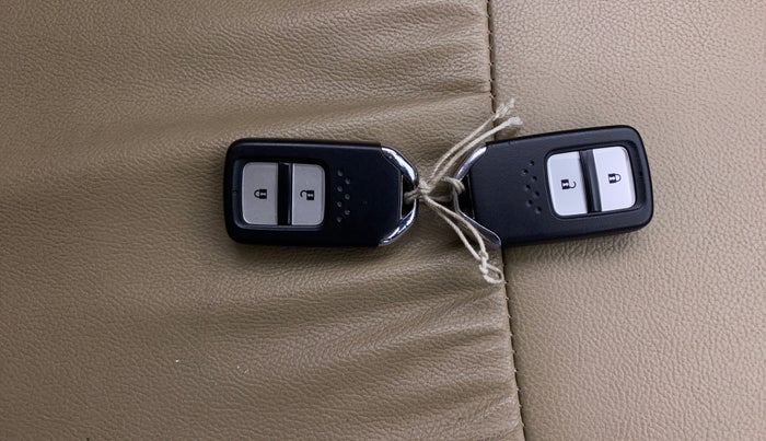 2019 Honda Jazz 1.2L I-VTEC VX CVT, Petrol, Automatic, 37,426 km, Key Close Up