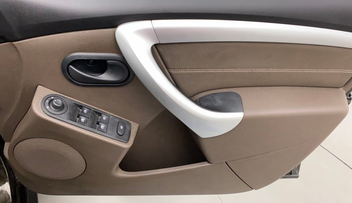 2019 Renault Duster RXS CVT, Petrol, Automatic, 67,939 km, Driver Side Door Panels Control
