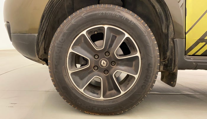 2019 Renault Duster RXS CVT, Petrol, Automatic, 67,939 km, Left Front Wheel