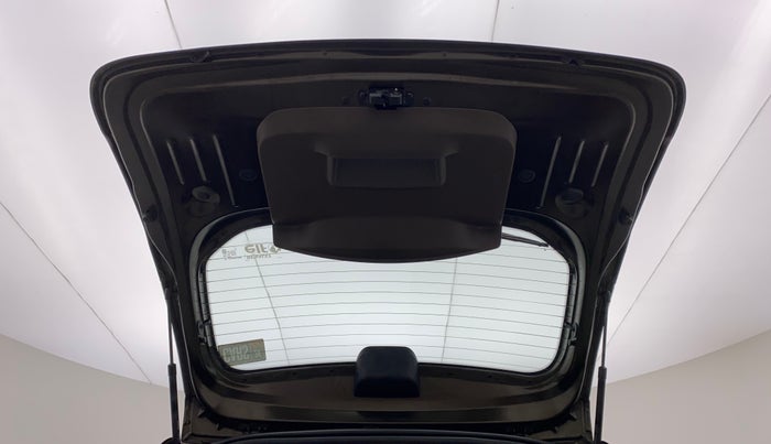 2019 Renault Duster RXS CVT, Petrol, Automatic, 67,939 km, Boot Door Open