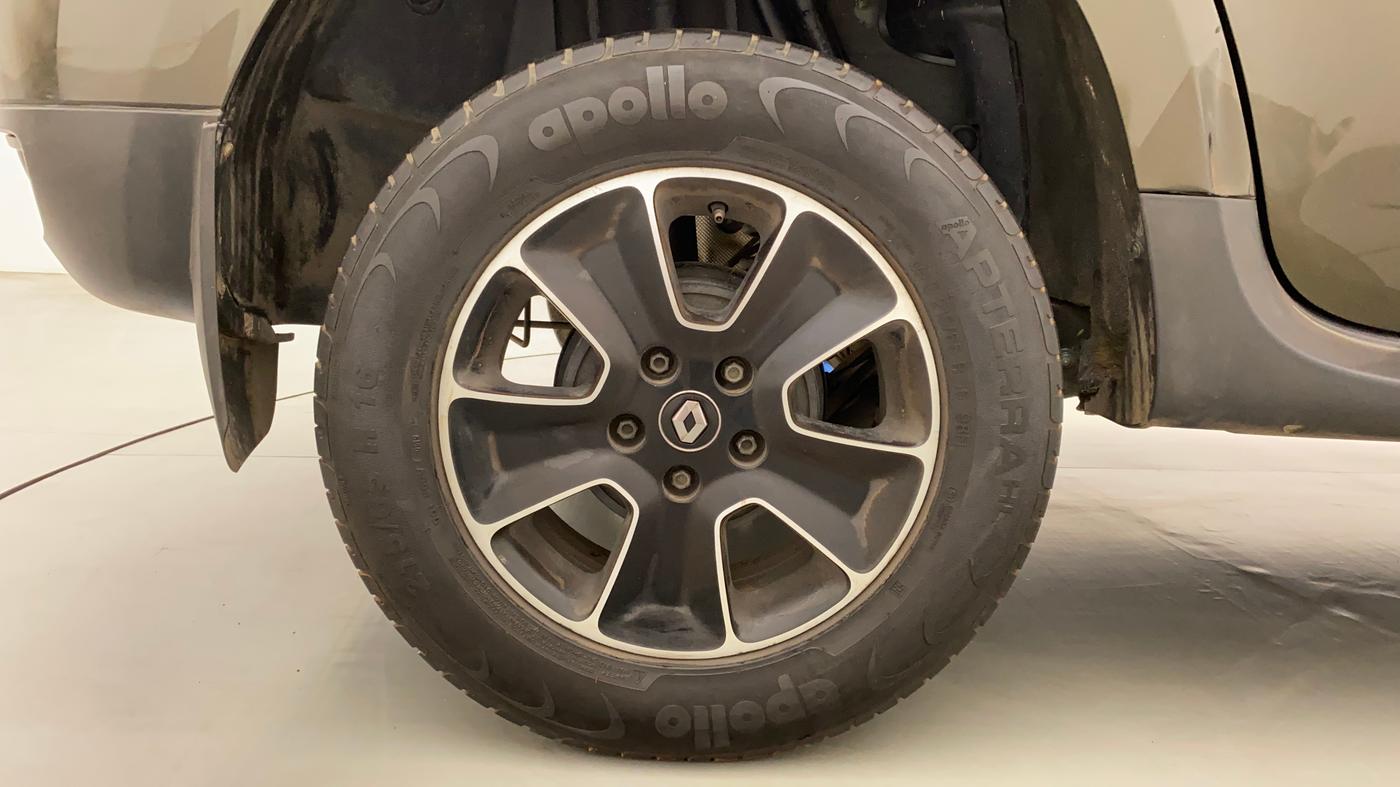 2019 Renault Duster RXS CVT, Petrol, Automatic, 67,939 km, Right Rear Wheel