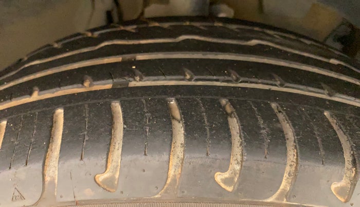 2019 Renault Duster RXS CVT, Petrol, Automatic, 67,939 km, Right Front Tyre Tread