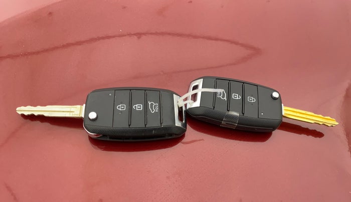 2022 KIA SONET HTK 1.5, Diesel, Manual, 69,590 km, Key Close Up