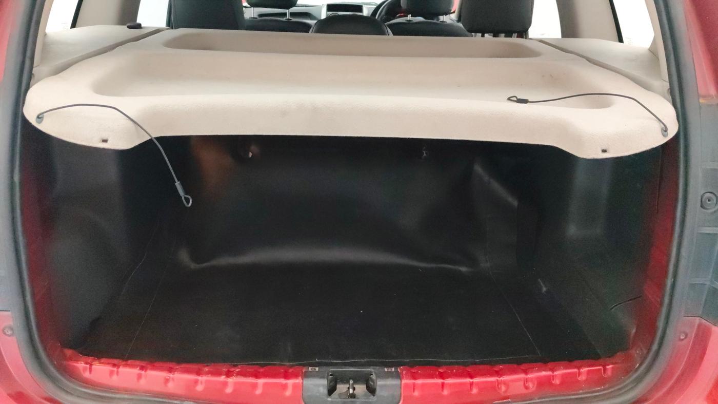 2018 Renault Duster RXS CVT, CNG, Automatic, 74,349 km, Boot Inside