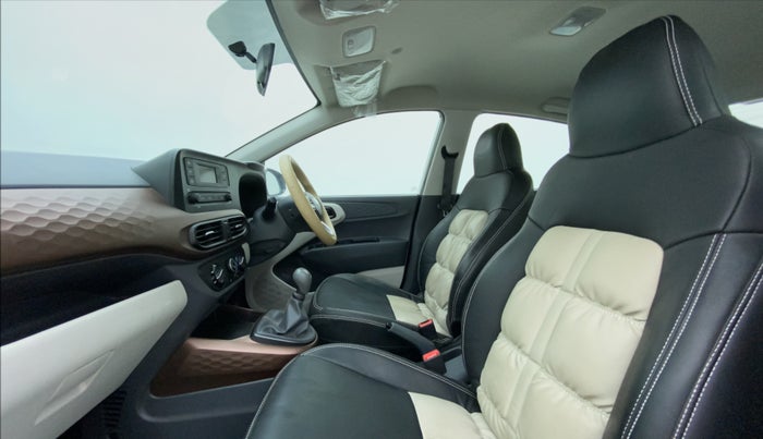 2022 Hyundai AURA S 1.2 CNG, CNG, Manual, 3,807 km, Right Side Front Door Cabin