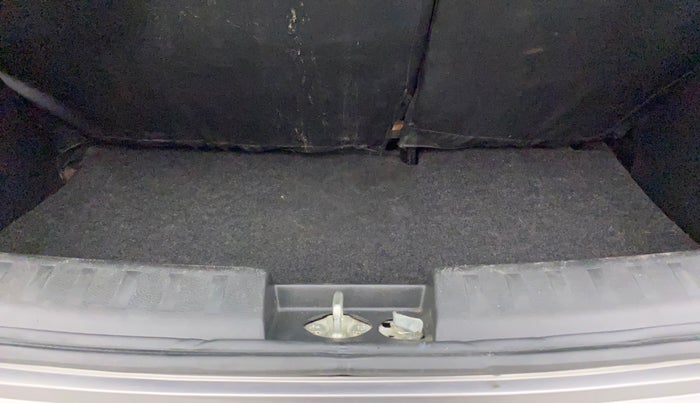 2017 Maruti Swift VXI O, Petrol, Manual, 52,043 km, Boot Inside
