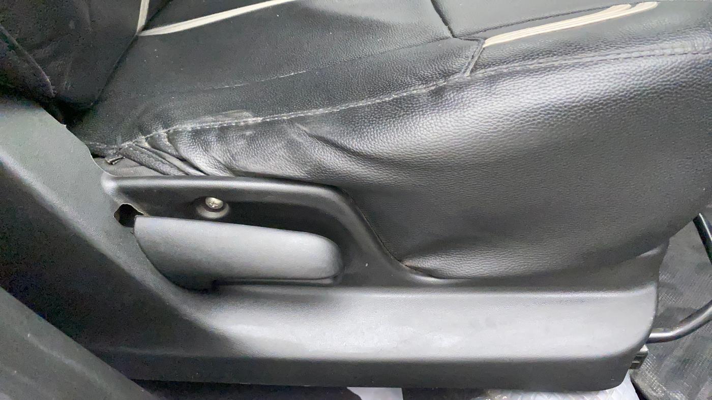 2017 Maruti Swift VXI O, Petrol, Manual, 52,043 km, Driver Side Adjustment Panel