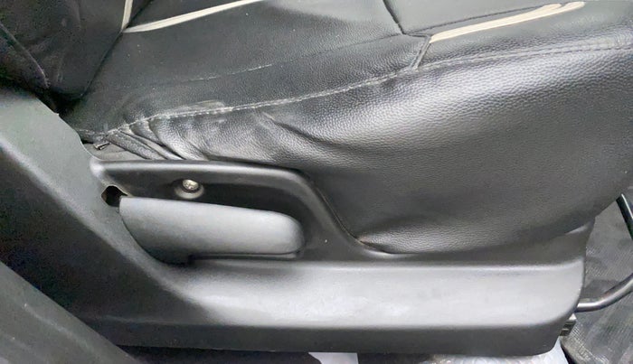 2017 Maruti Swift VXI O, Petrol, Manual, 52,043 km, Driver Side Adjustment Panel