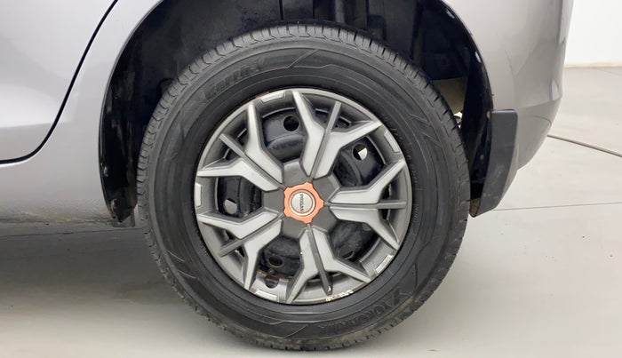 2017 Maruti Swift VXI O, Petrol, Manual, 52,043 km, Left Rear Wheel