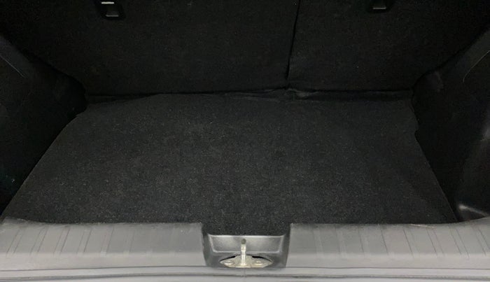 2017 Maruti Baleno DELTA CVT PETROL 1.2, Petrol, Automatic, 64,668 km, Boot Inside