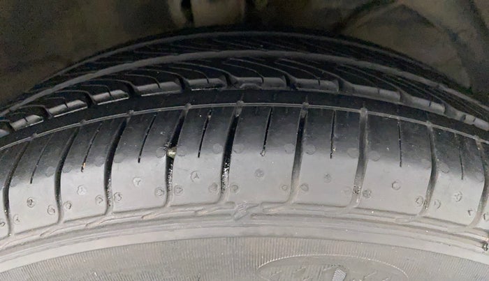 2017 Maruti Baleno DELTA CVT PETROL 1.2, Petrol, Automatic, 64,668 km, Right Front Tyre Tread