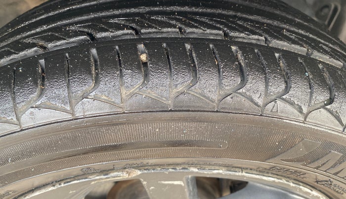 2020 Hyundai GRAND I10 NIOS SPORTZ 1.2 KAPPA VTVT, Petrol, Manual, 76,863 km, Right Front Tyre Tread