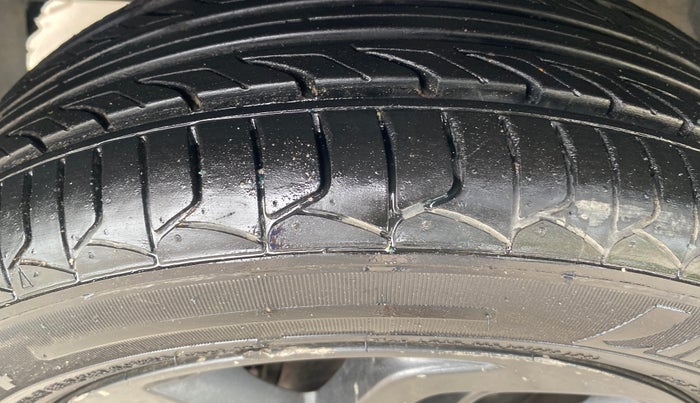 2020 Hyundai GRAND I10 NIOS SPORTZ 1.2 KAPPA VTVT, Petrol, Manual, 76,863 km, Left Front Tyre Tread