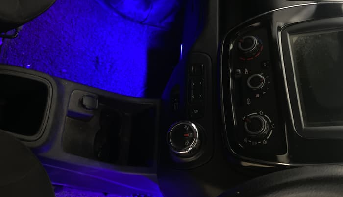2019 Renault Kwid RXT 1.0 AMT (O), Petrol, Automatic, 61,863 km, Gear Lever
