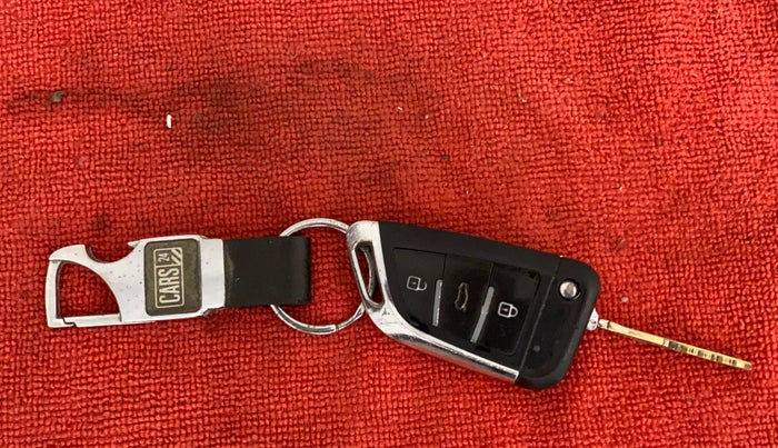 2013 Maruti Swift Dzire VXI, Petrol, Manual, 96,089 km, Key Close Up