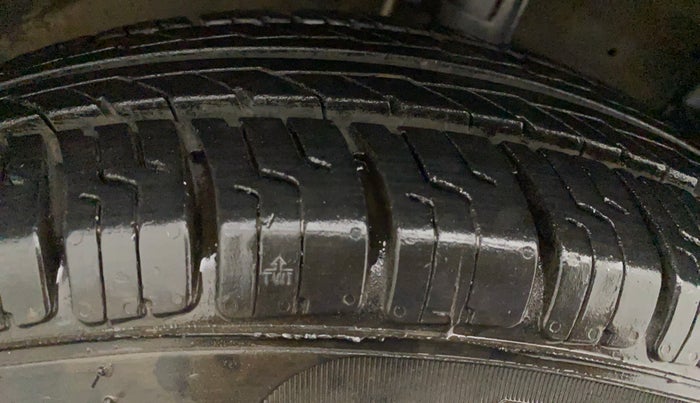 2013 Maruti Swift Dzire VXI, Petrol, Manual, 96,089 km, Right Rear Tyre Tread