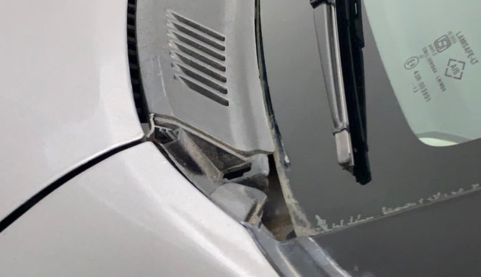 2013 Maruti Swift Dzire VXI, Petrol, Manual, 96,089 km, Bonnet (hood) - Cowl vent panel has minor damage