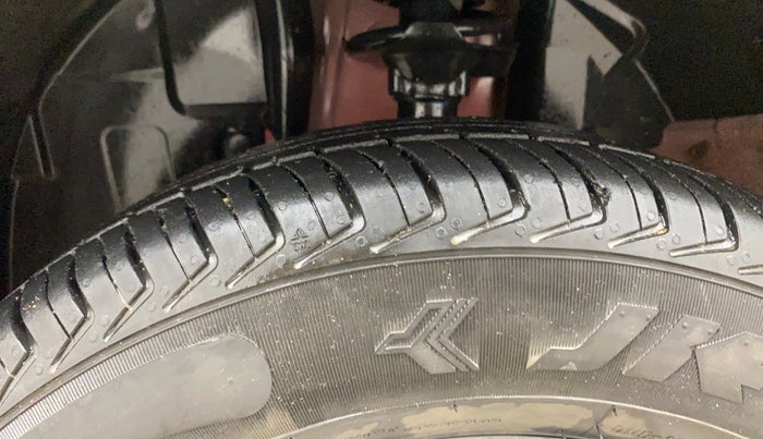 2019 Renault Kwid RXL, Petrol, Manual, 26,006 km, Left Front Tyre Tread