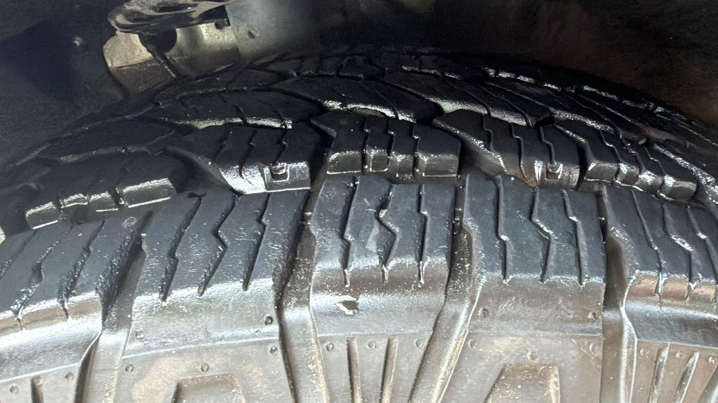 2022 Mahindra XUV700 AX 7 D AT 7 STR, Diesel, Automatic, 84,972 km, Right Front Tyre Tread