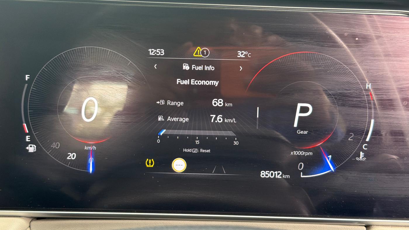 2022 Mahindra XUV700 AX 7 D AT 7 STR, Diesel, Automatic, 84,972 km, Odometer Image