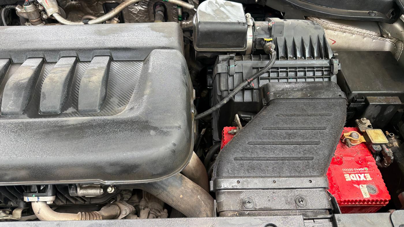 2022 Mahindra XUV700 AX 7 D AT 7 STR, Diesel, Automatic, 84,972 km, Engine View - Left