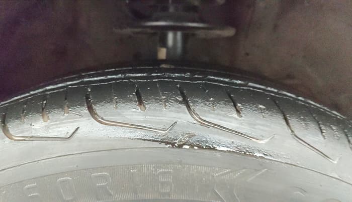 2023 Maruti FRONX ALPHA 1.0L TURBO 6 AT, Petrol, Automatic, 25,215 km, Right Front Tyre Tread