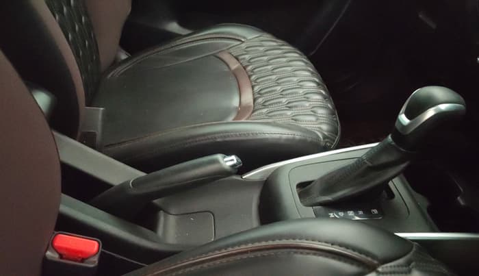 2023 Maruti FRONX ALPHA 1.0L TURBO 6 AT, Petrol, Automatic, 25,215 km, Gear Lever